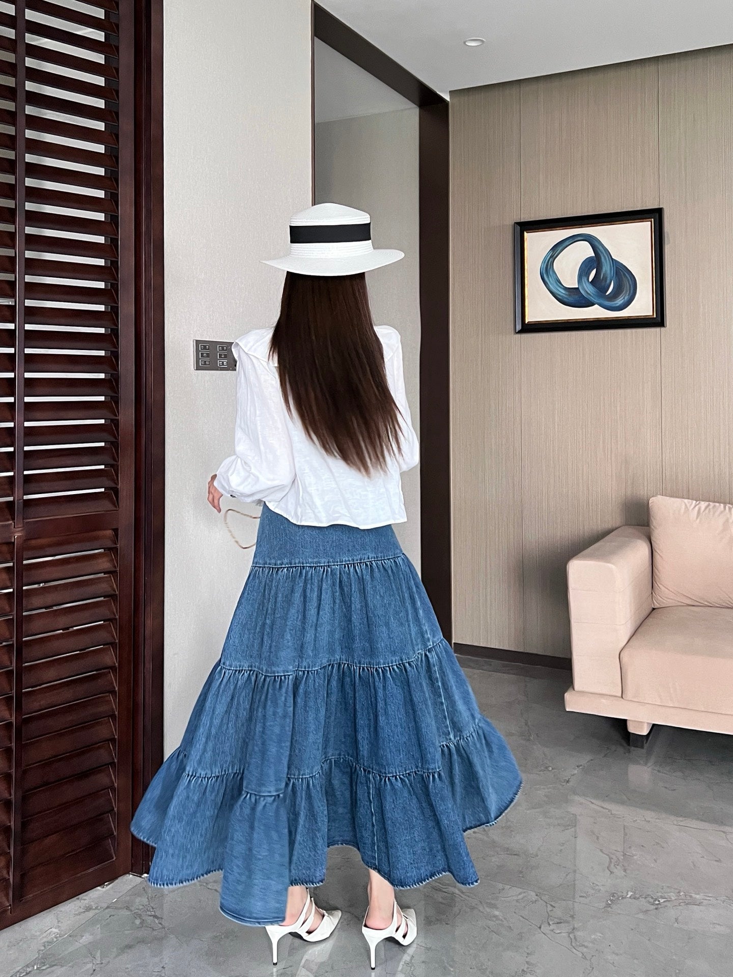 Ch 25ss ruffle skirt