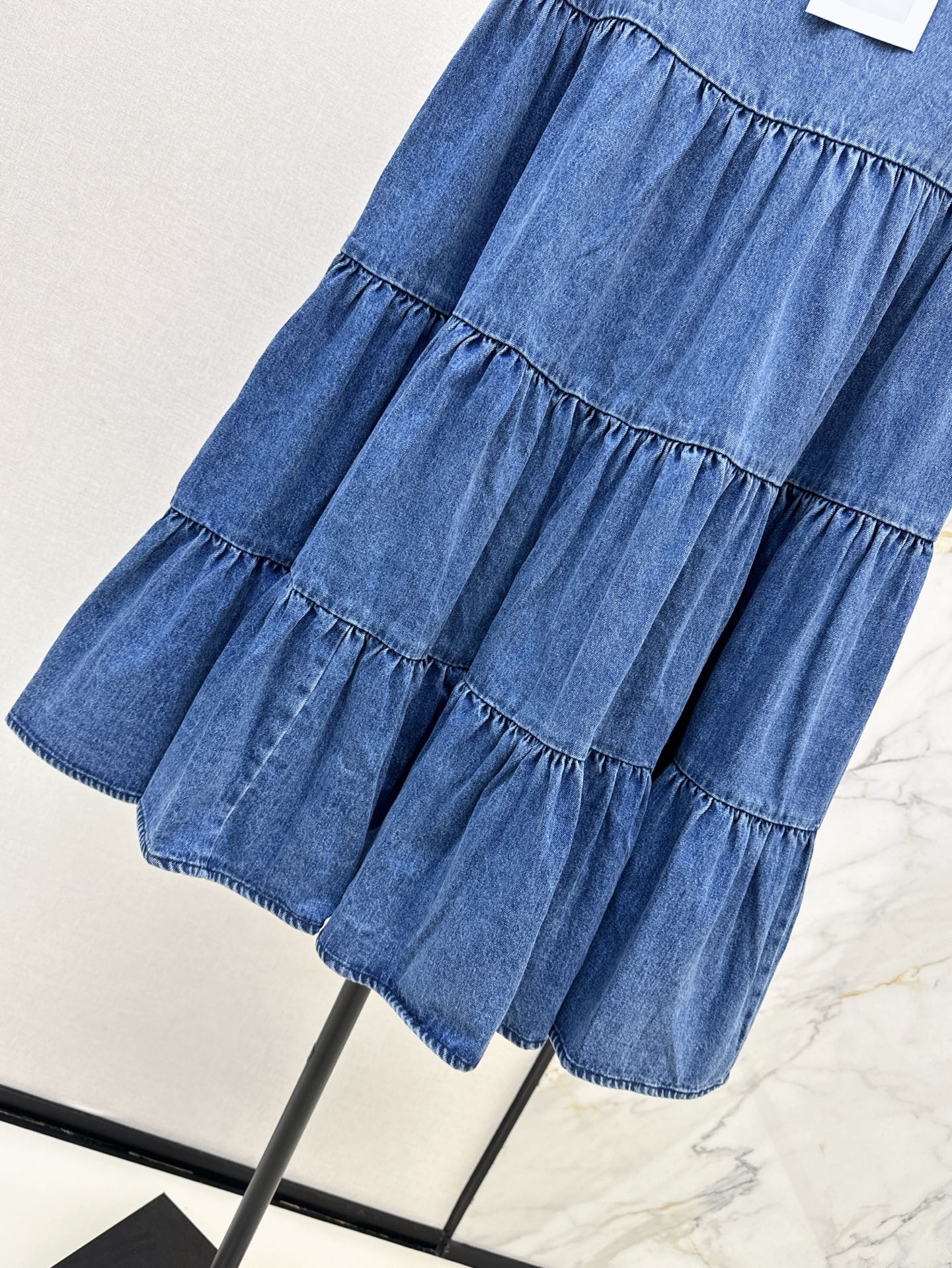 Ch 25ss ruffle skirt