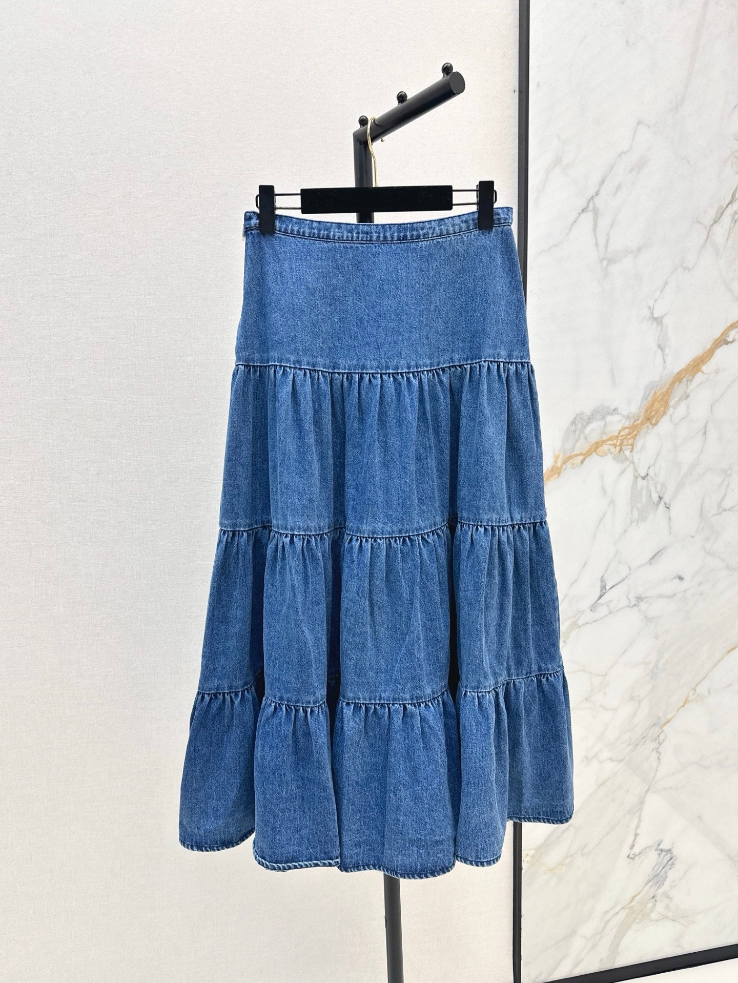 Ch 25ss ruffle skirt