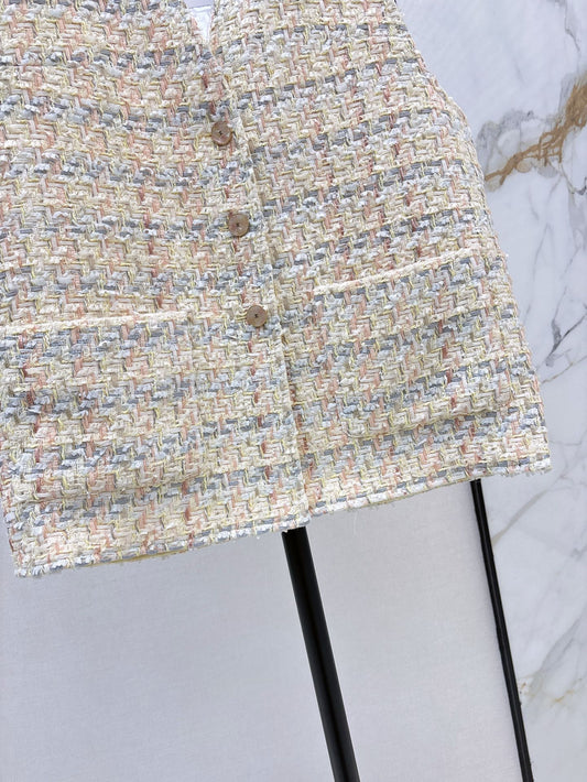ch 25ss woven vest