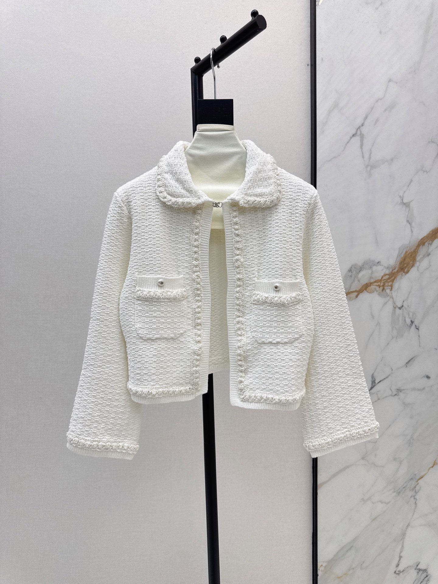 ch 25ss knit jacket