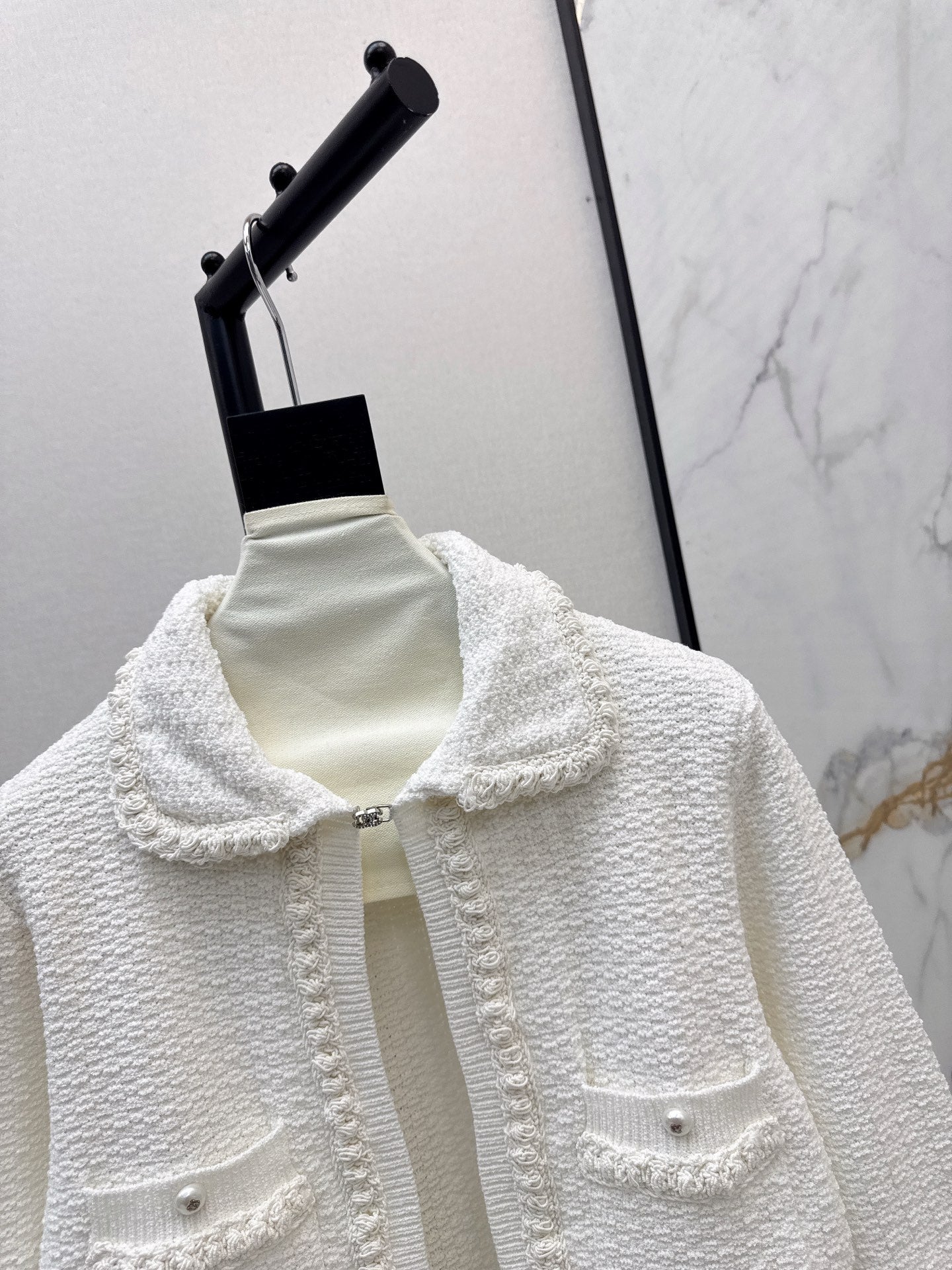 ch 25ss knit jacket