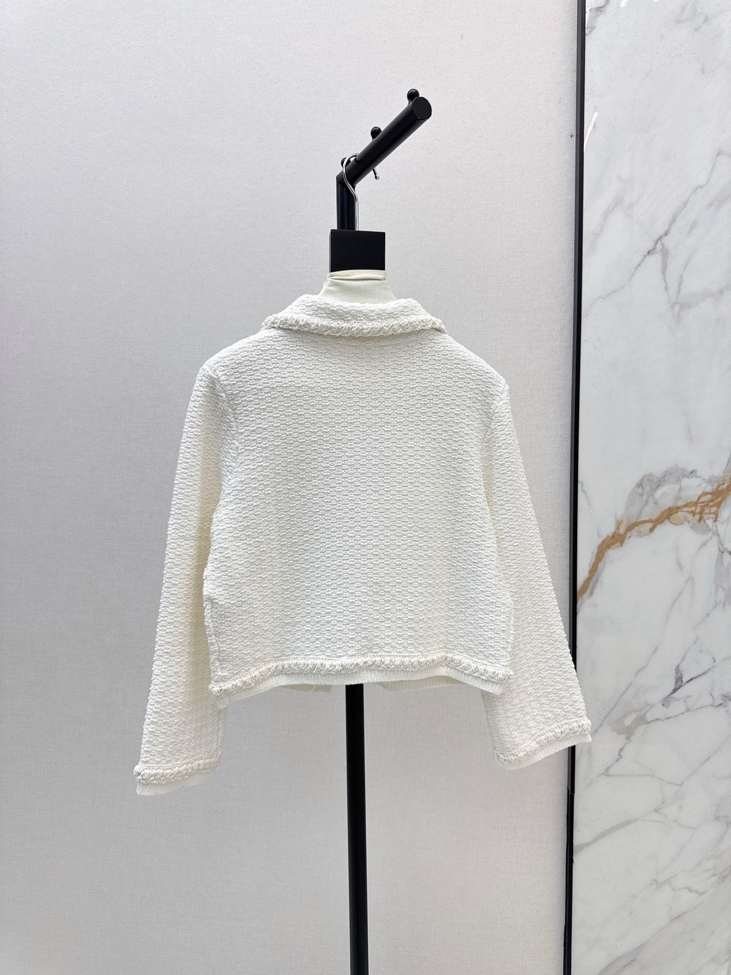ch 25ss knit jacket