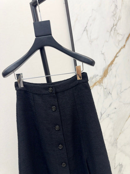 ch 25ss woven skirt