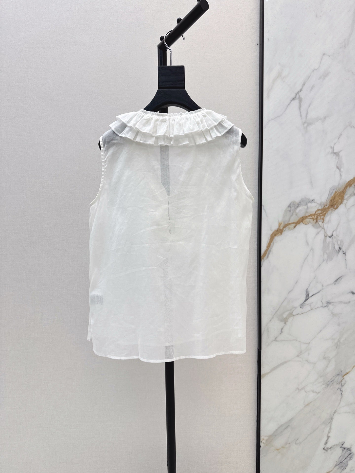 ch 25ss linen ruffle vest