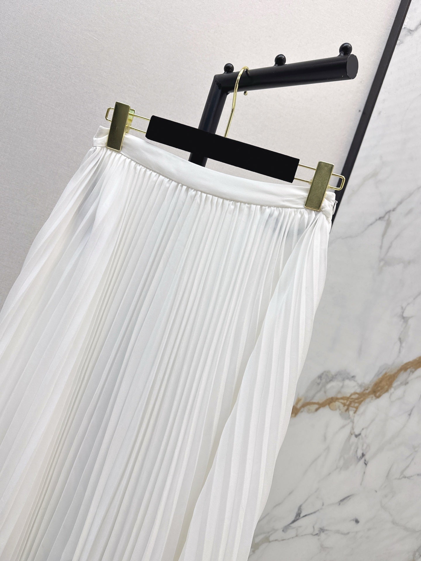Ch 25ss pleated skirt
