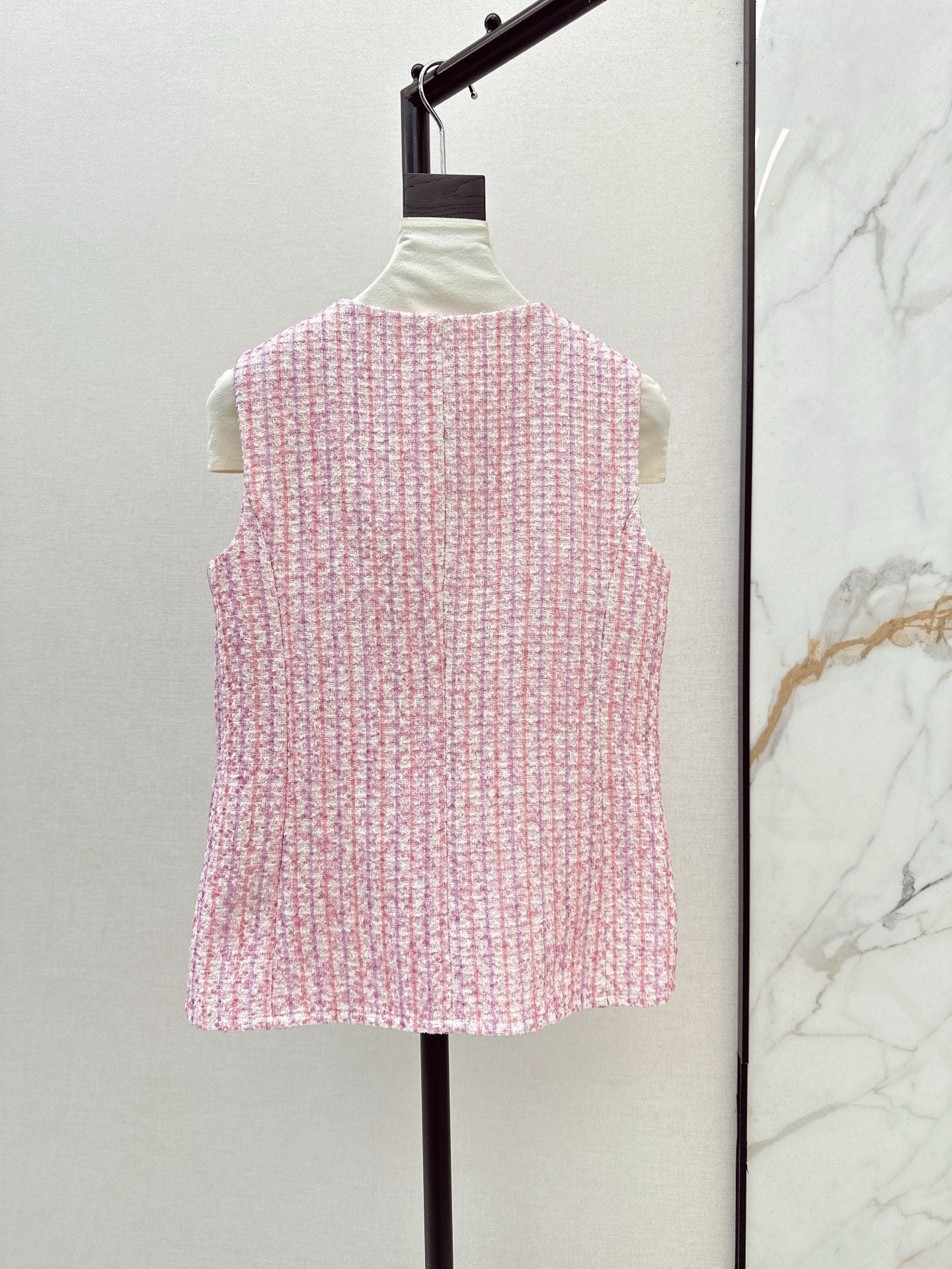 Ch 25ss woven vest