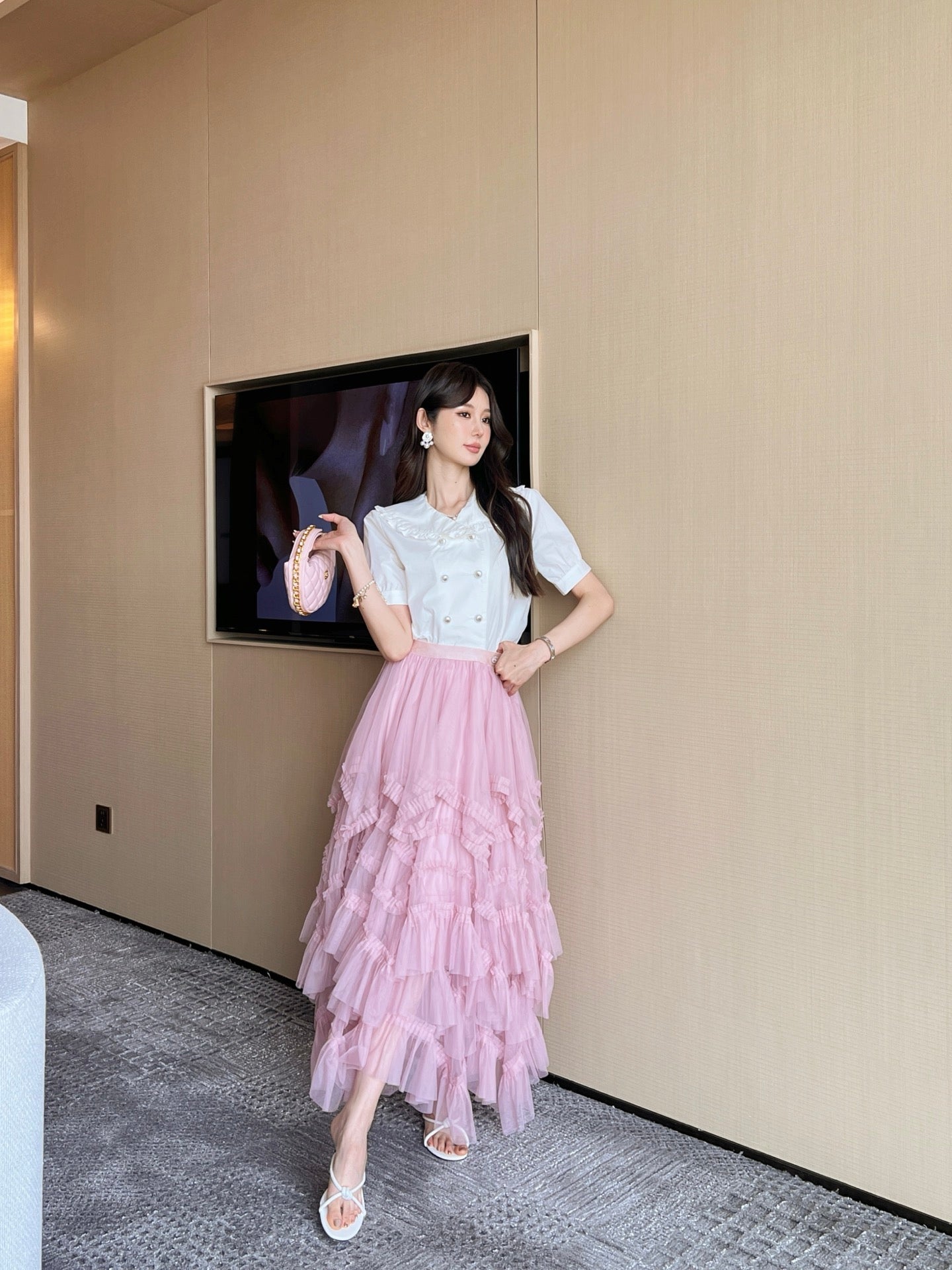 ch 25ss ruffle skirt