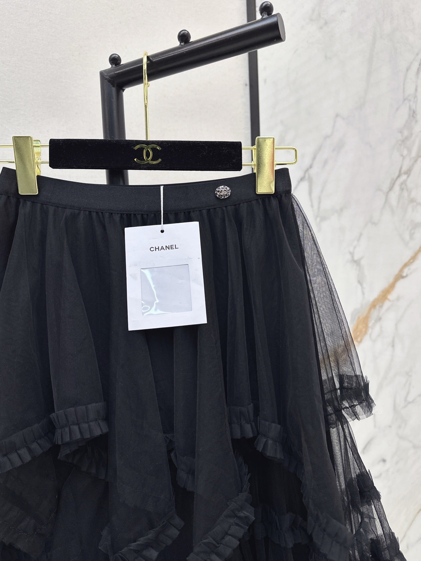 Ch 25ss ruffle skirt