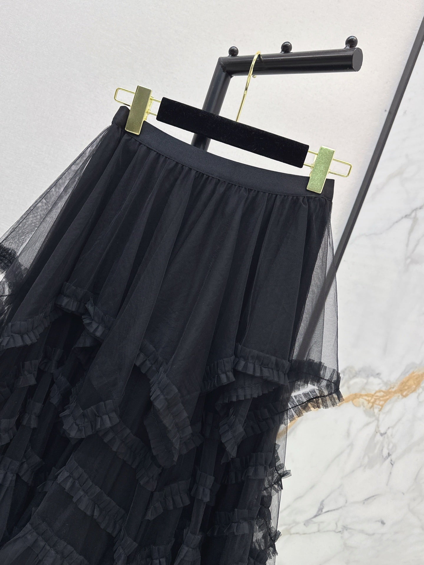 Ch 25ss ruffle skirt
