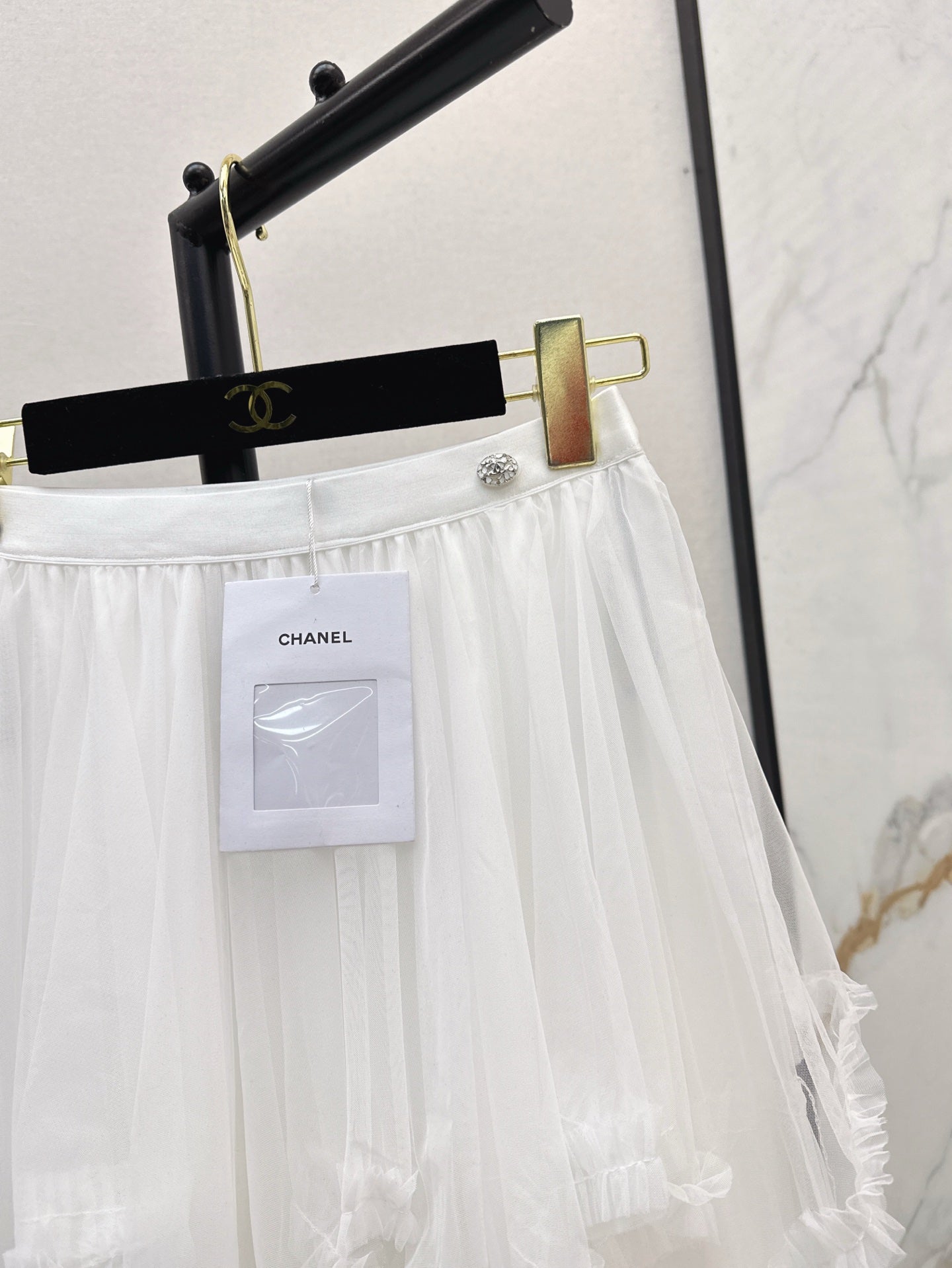 ch 25ss ruffle skirt