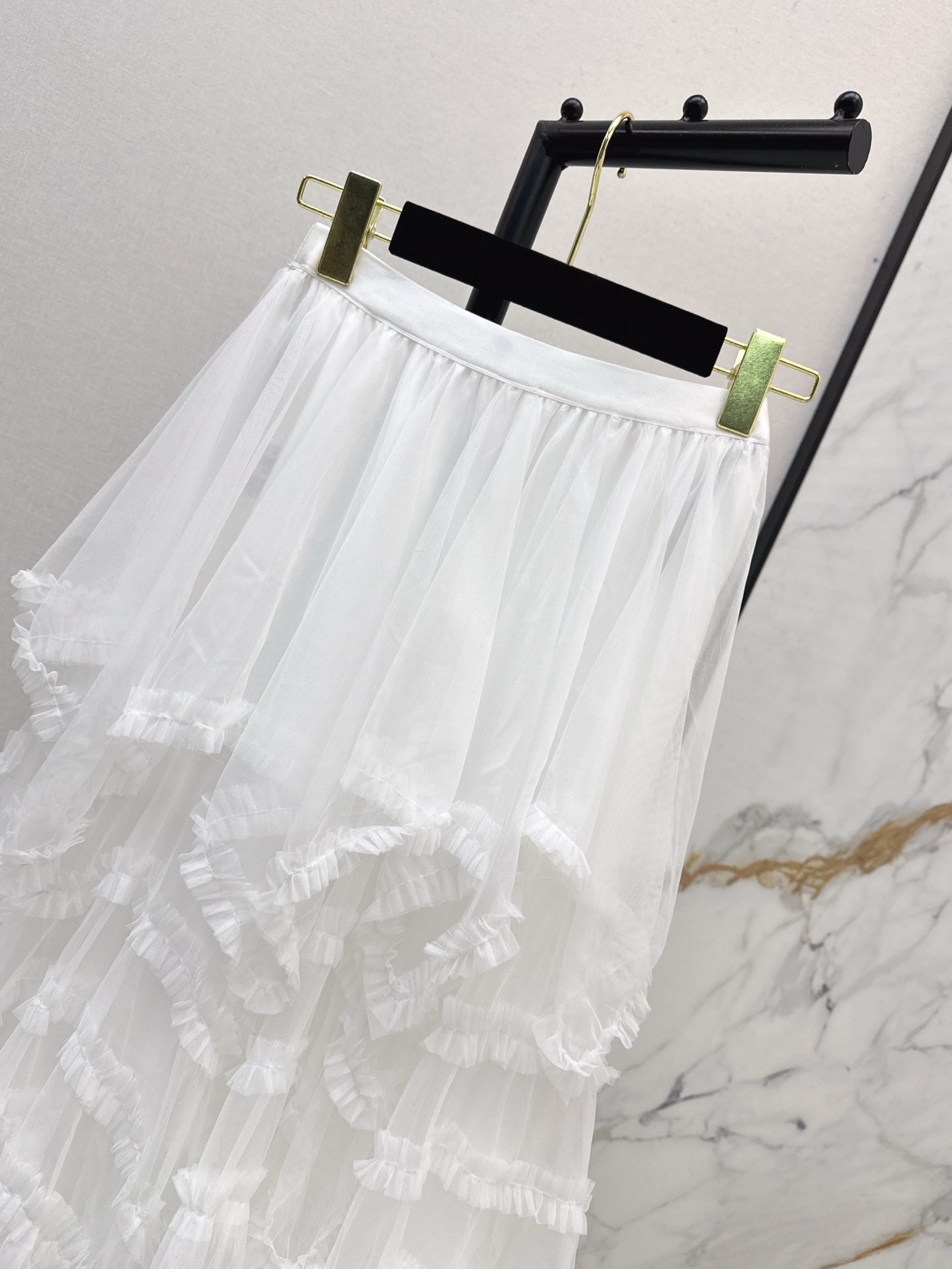 ch 25ss ruffle skirt