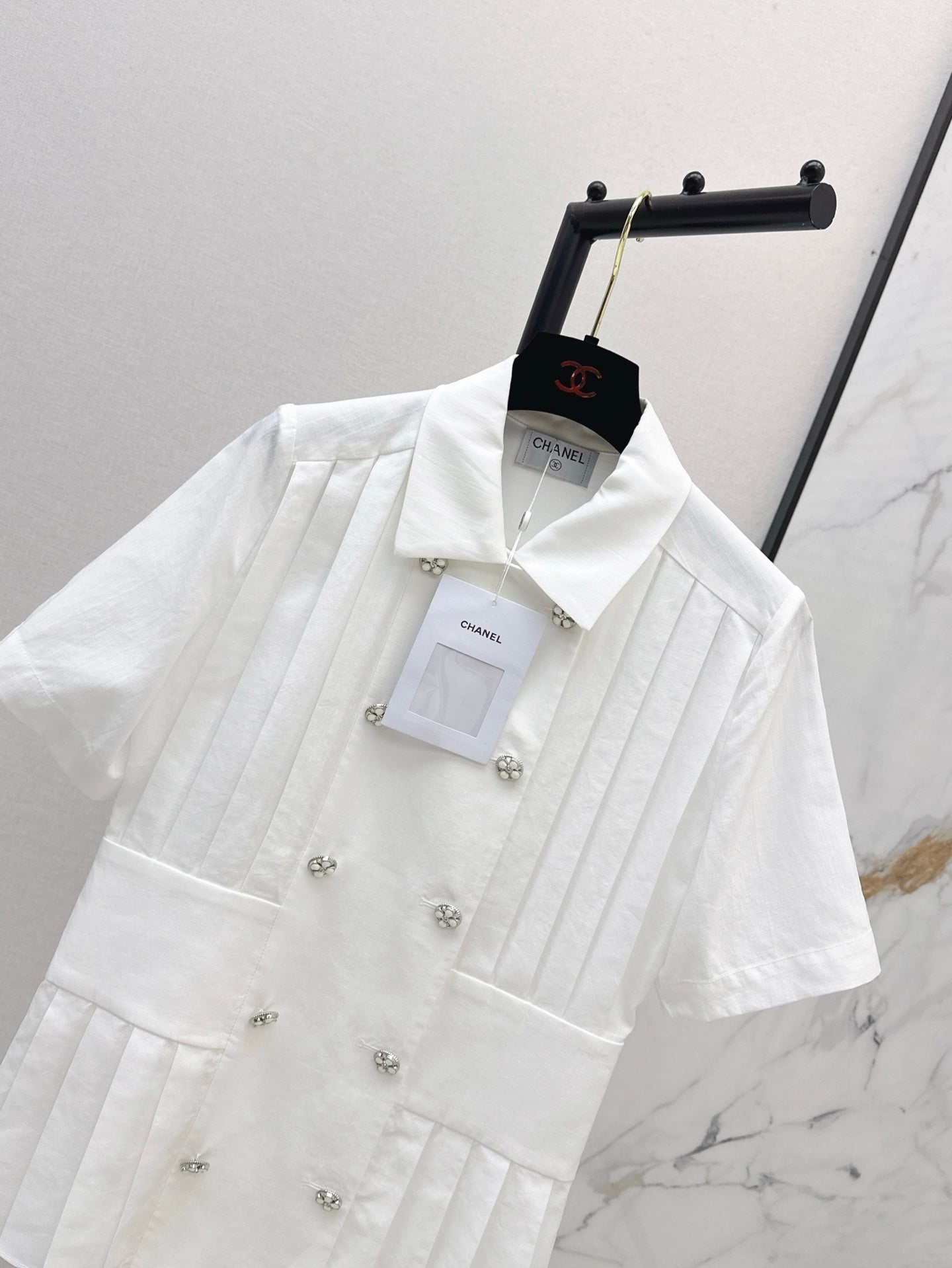 ch 25ss pleated shirt