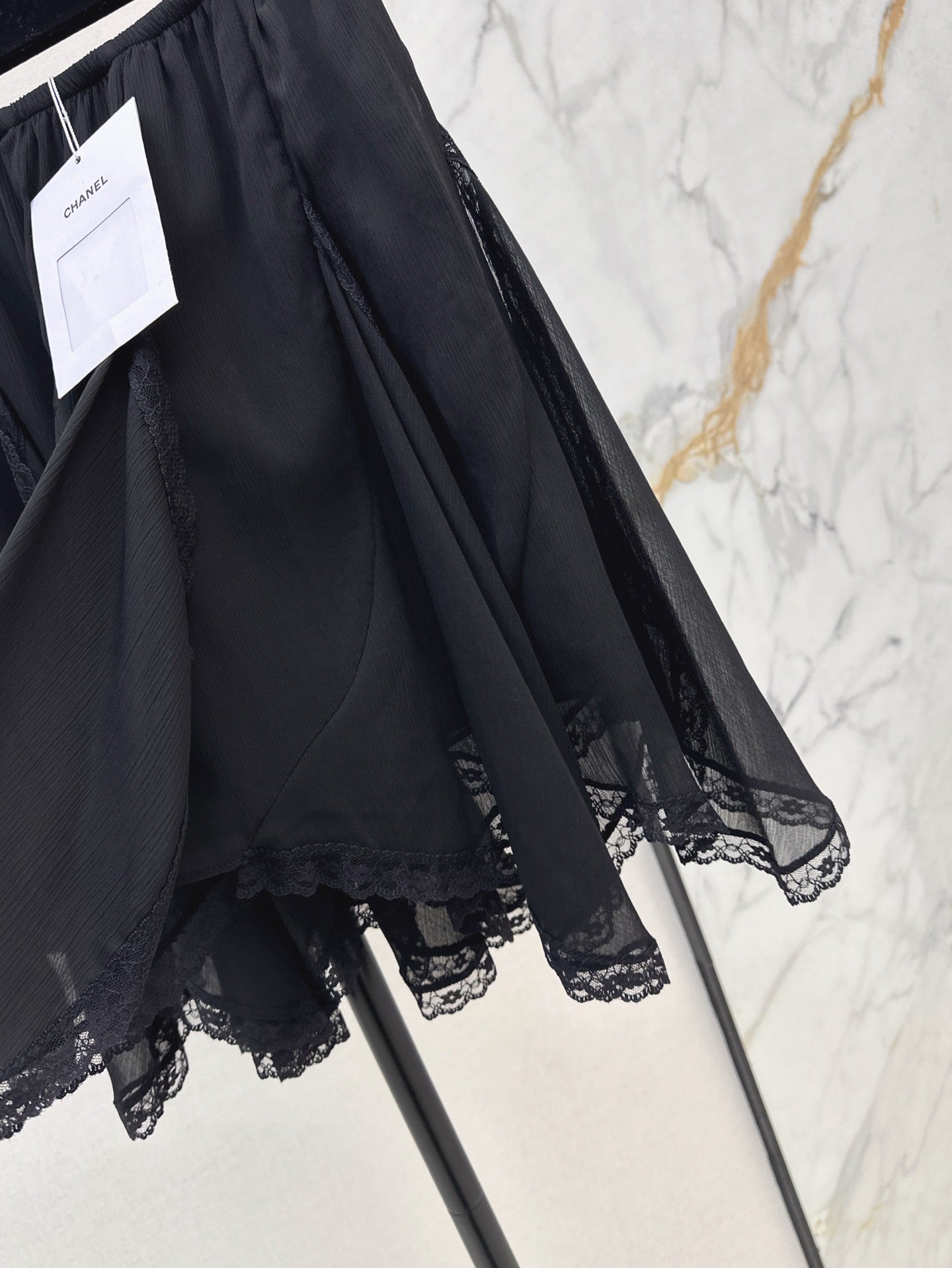 Ch 25ss lace skirt