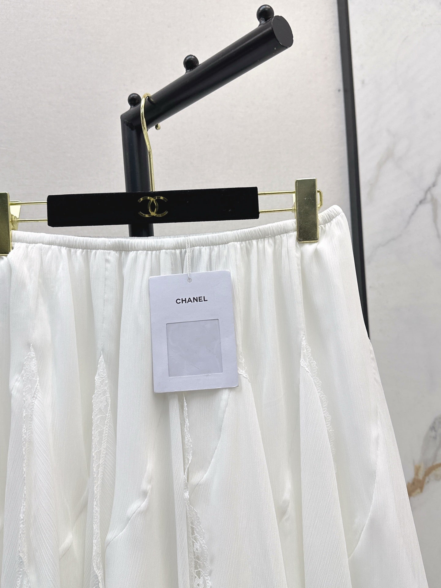 Ch 25ss lace skirt