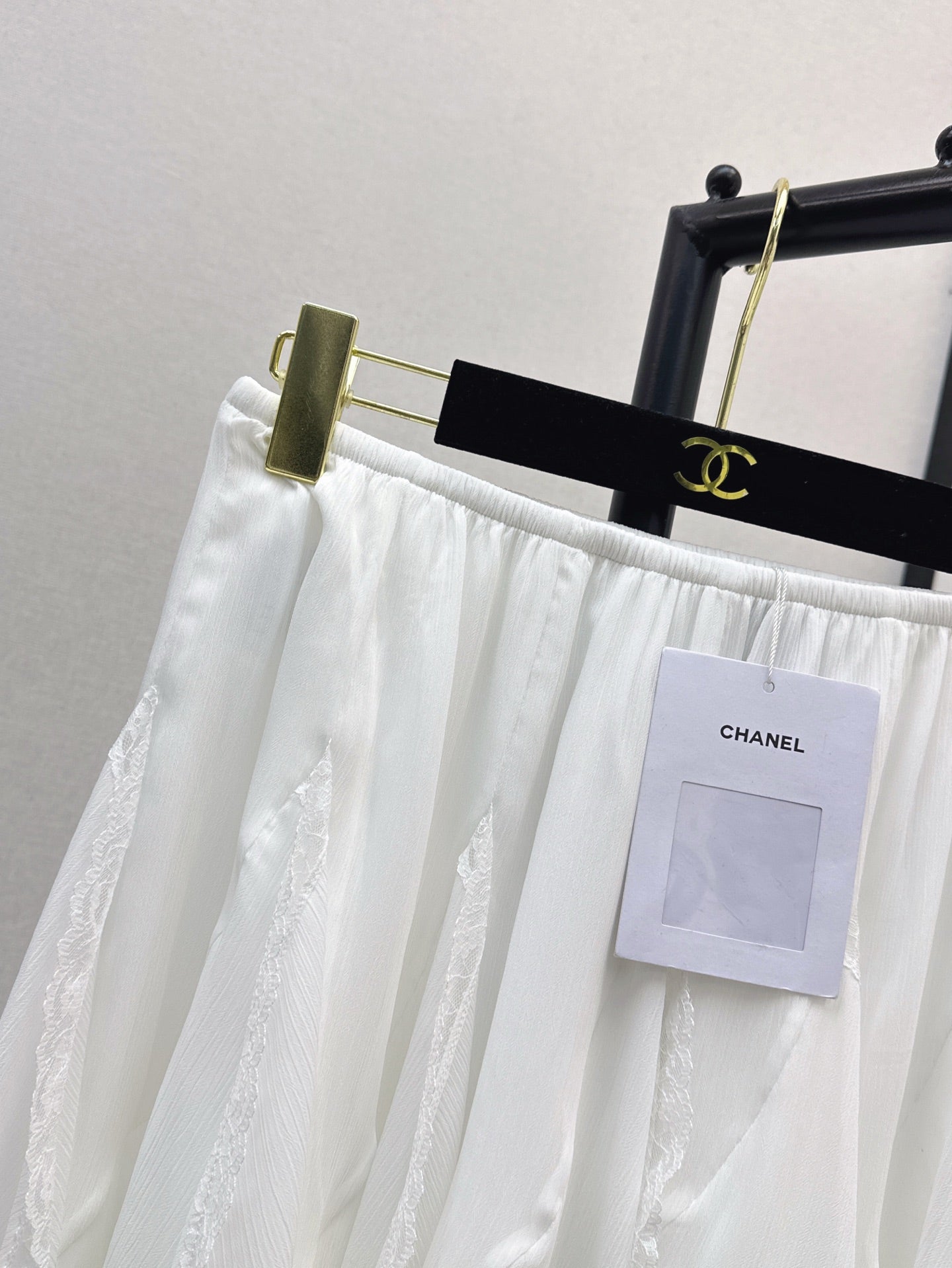 Ch 25ss lace skirt