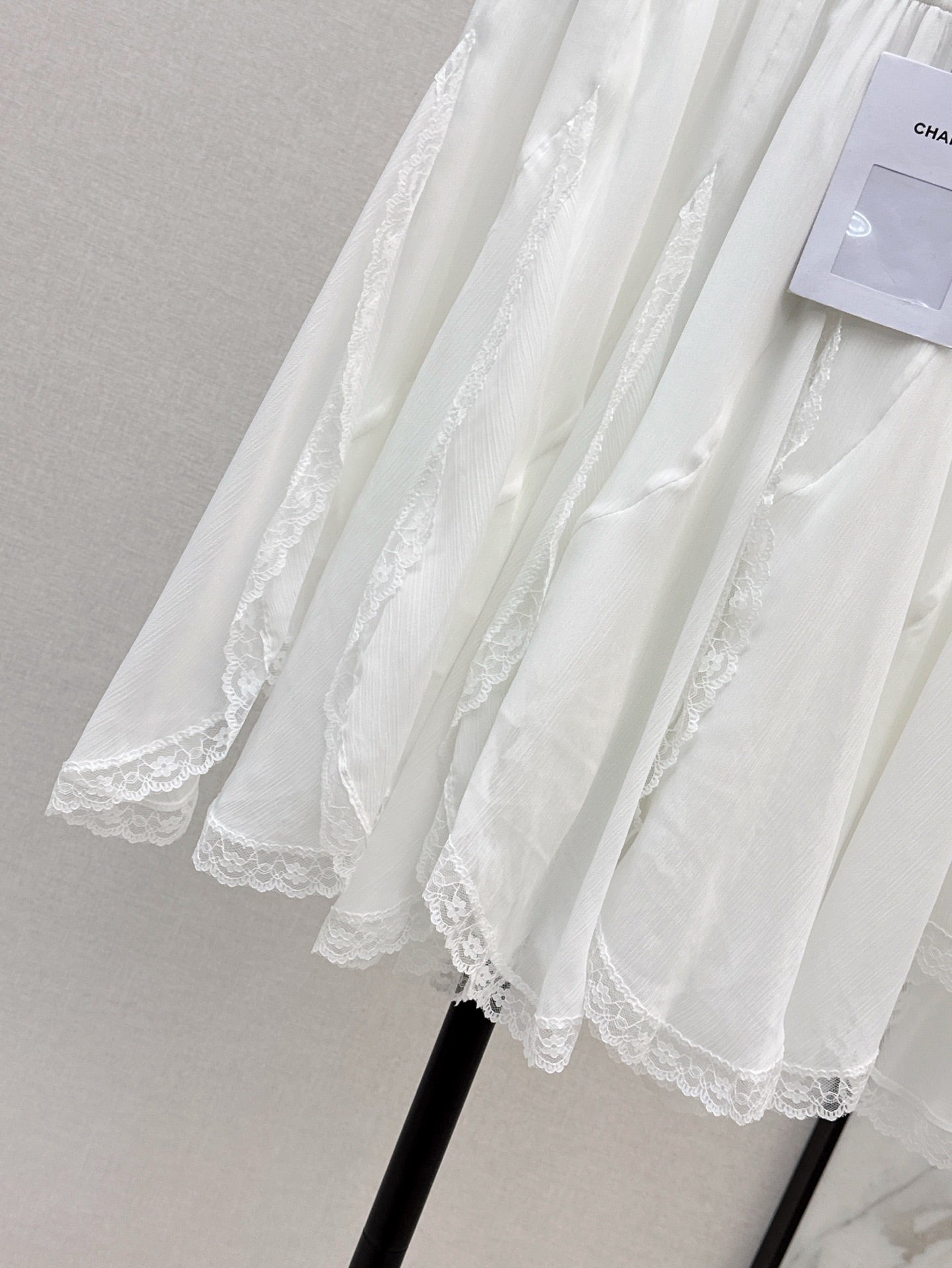 Ch 25ss lace skirt