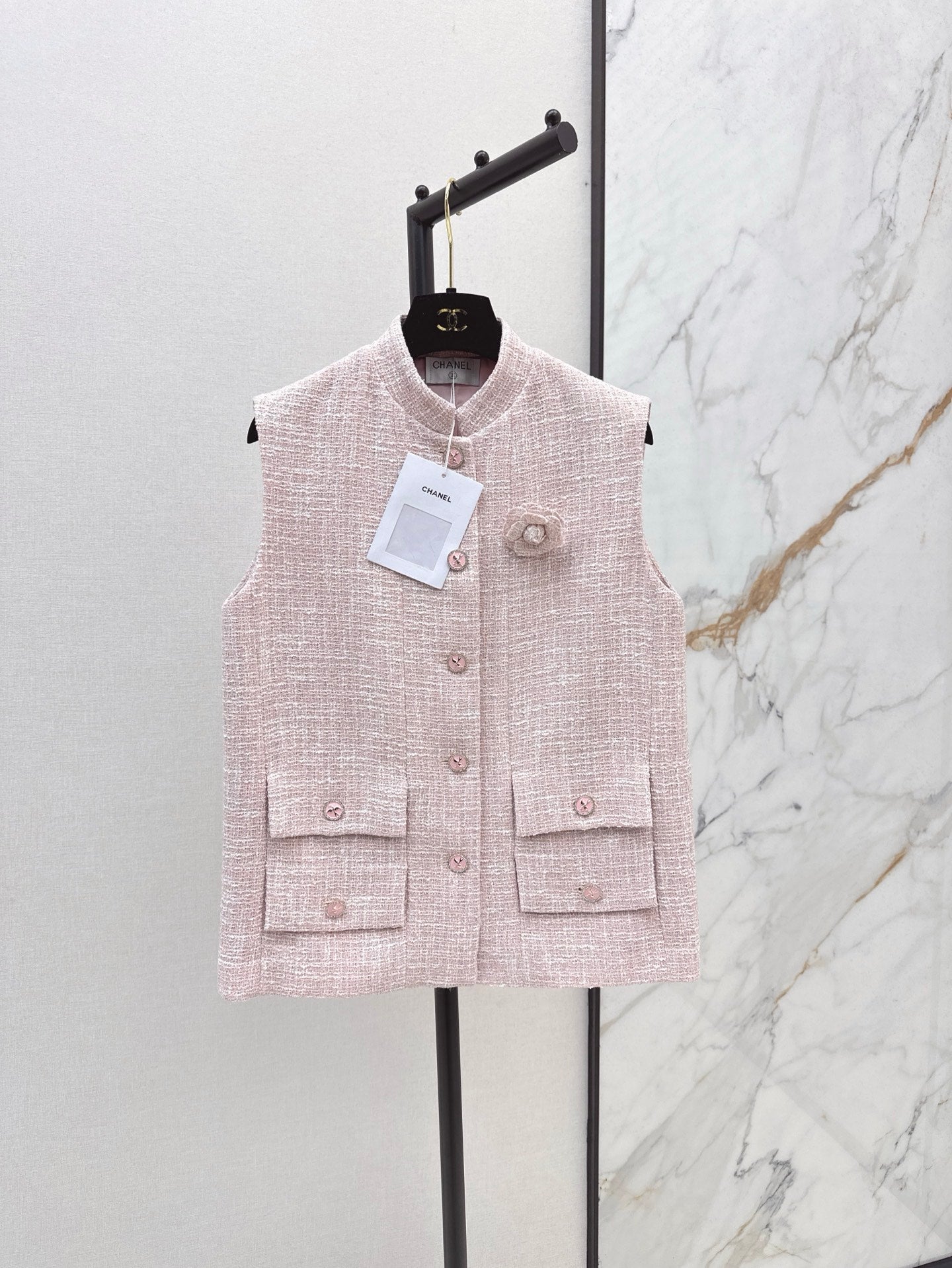 Ch 25ss woven vest