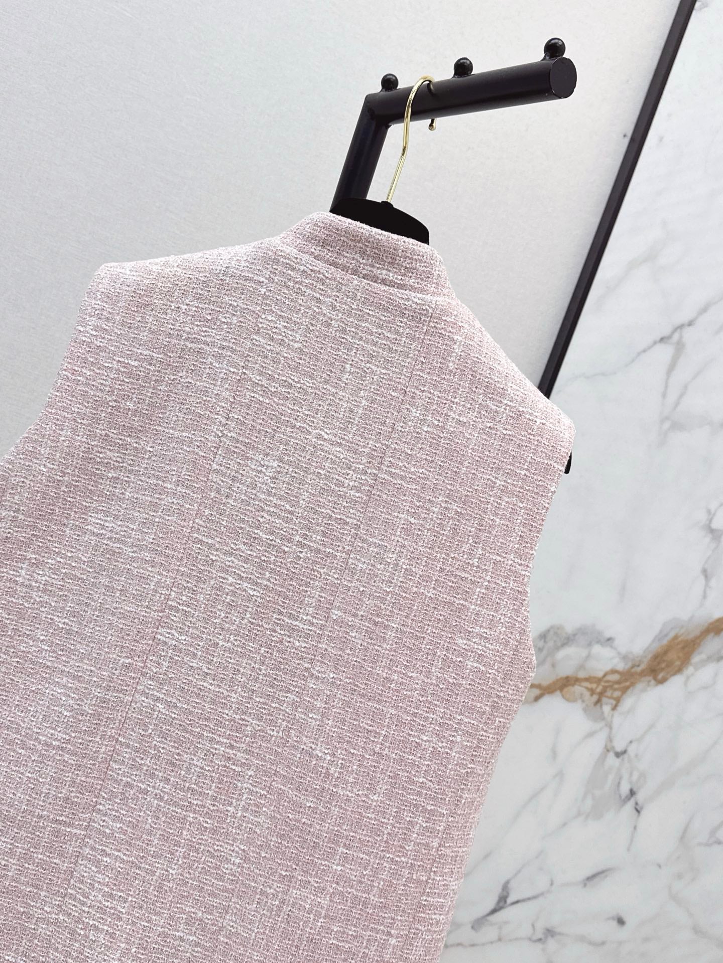 Ch 25ss woven vest