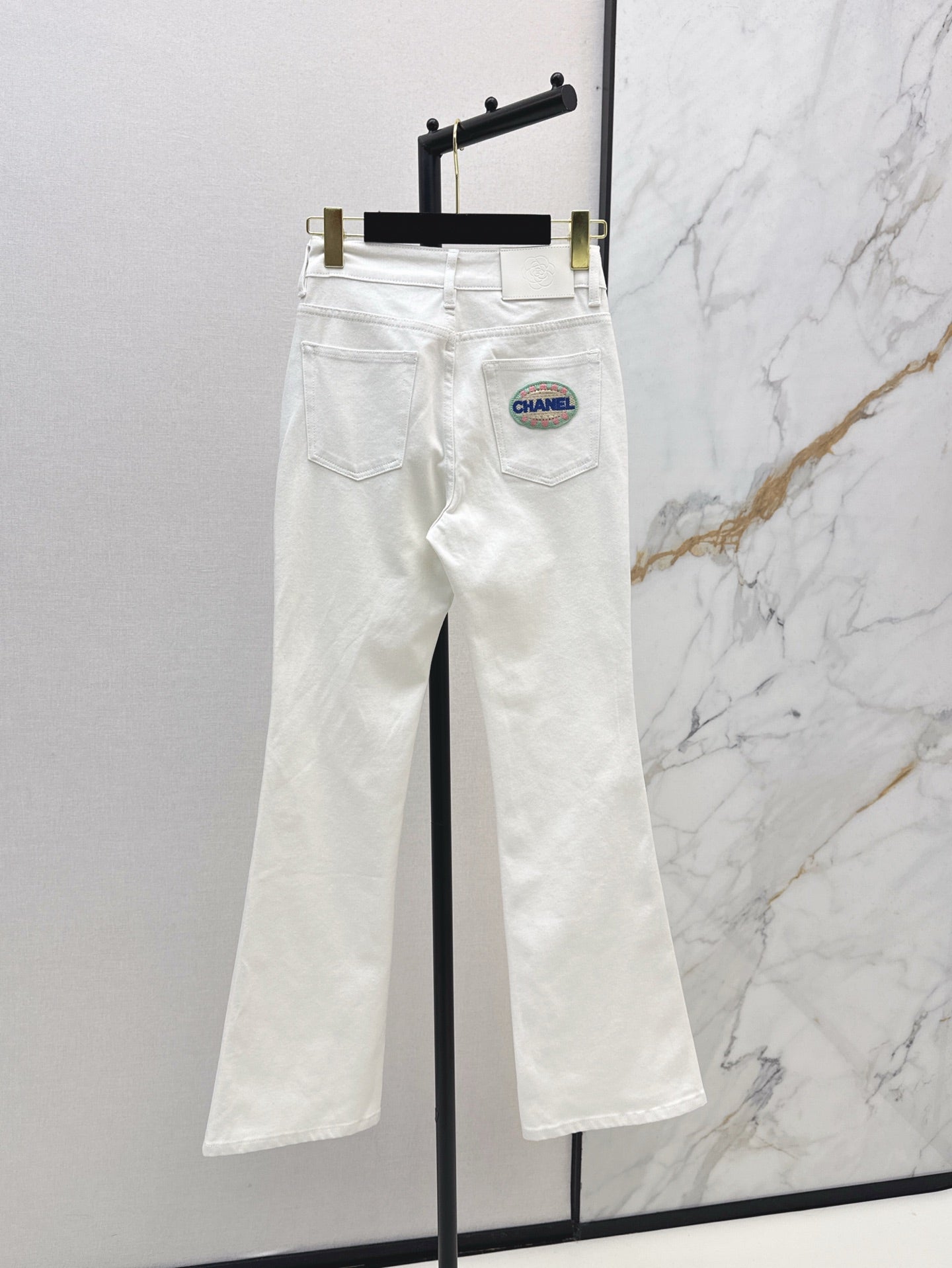 Chan 25ss embroidered jeans