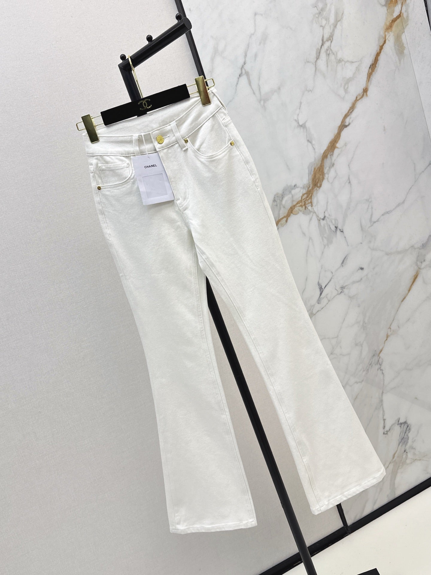 Chan 25ss embroidered jeans