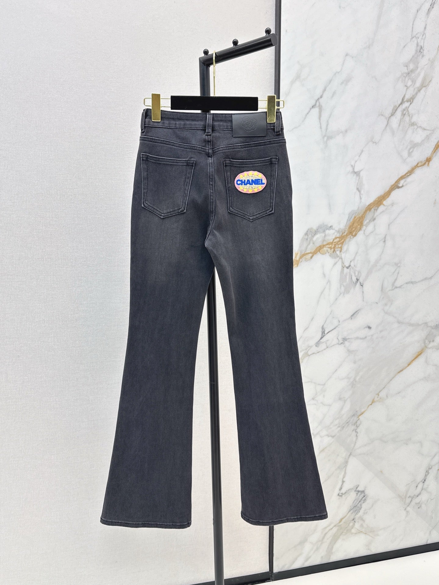 Chan 25ss embroidered jeans