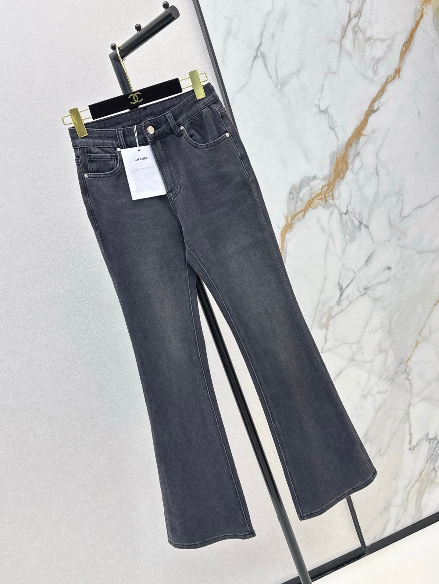 Chan 25ss embroidered jeans