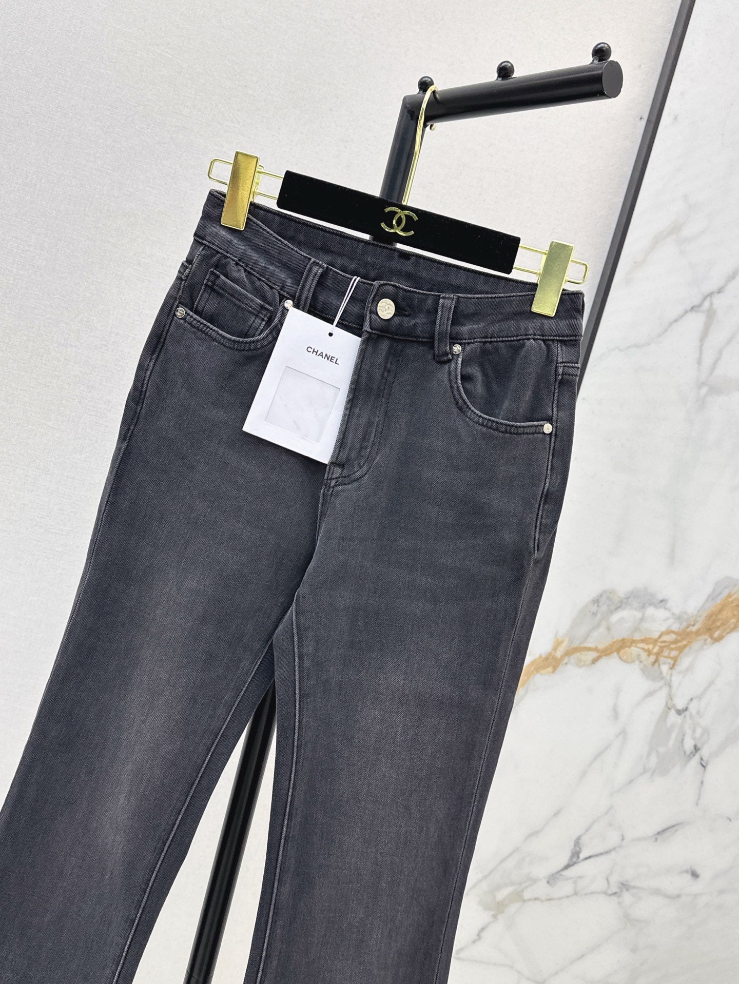 Chan 25ss embroidered jeans