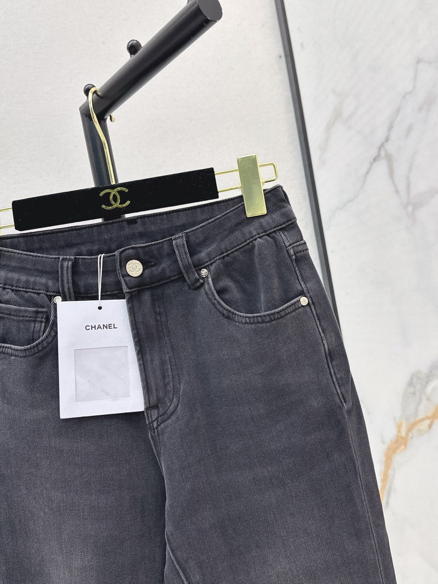Chan 25ss embroidered jeans