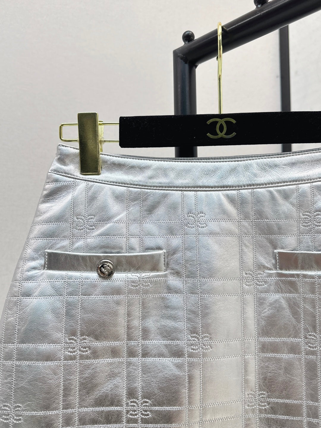 Chan 25ss leather skirt