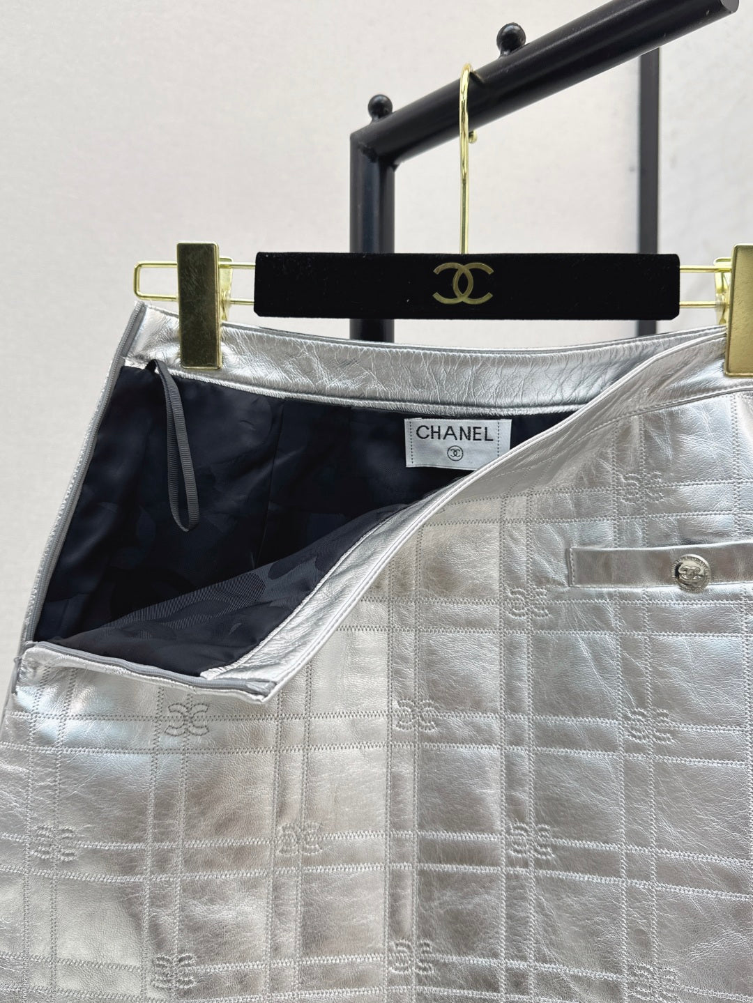 Chan 25ss leather skirt