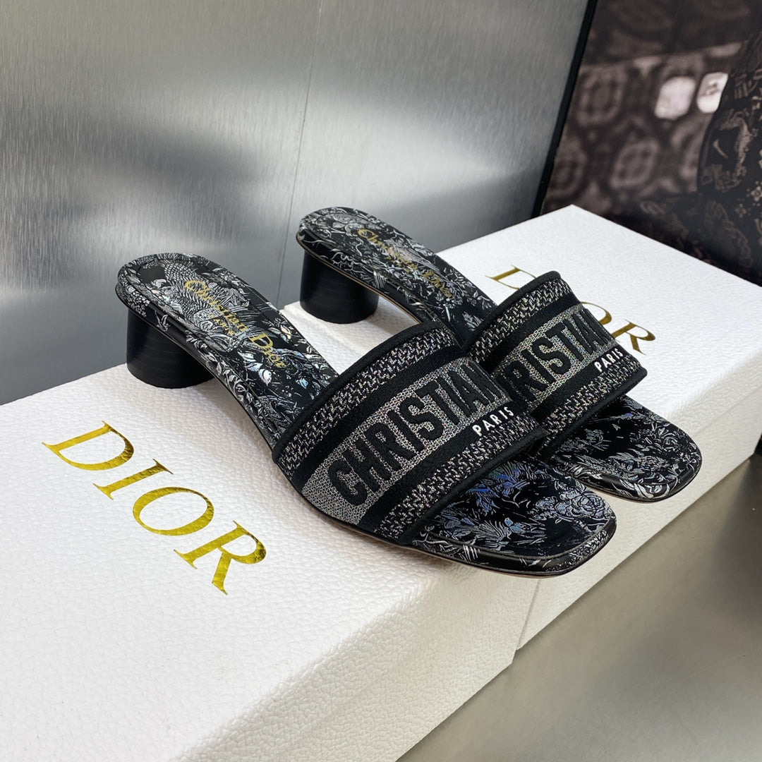 CD 25ss DWAY slippers
