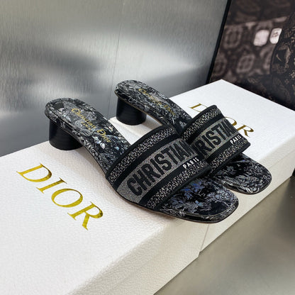 CD 25ss DWAY slippers