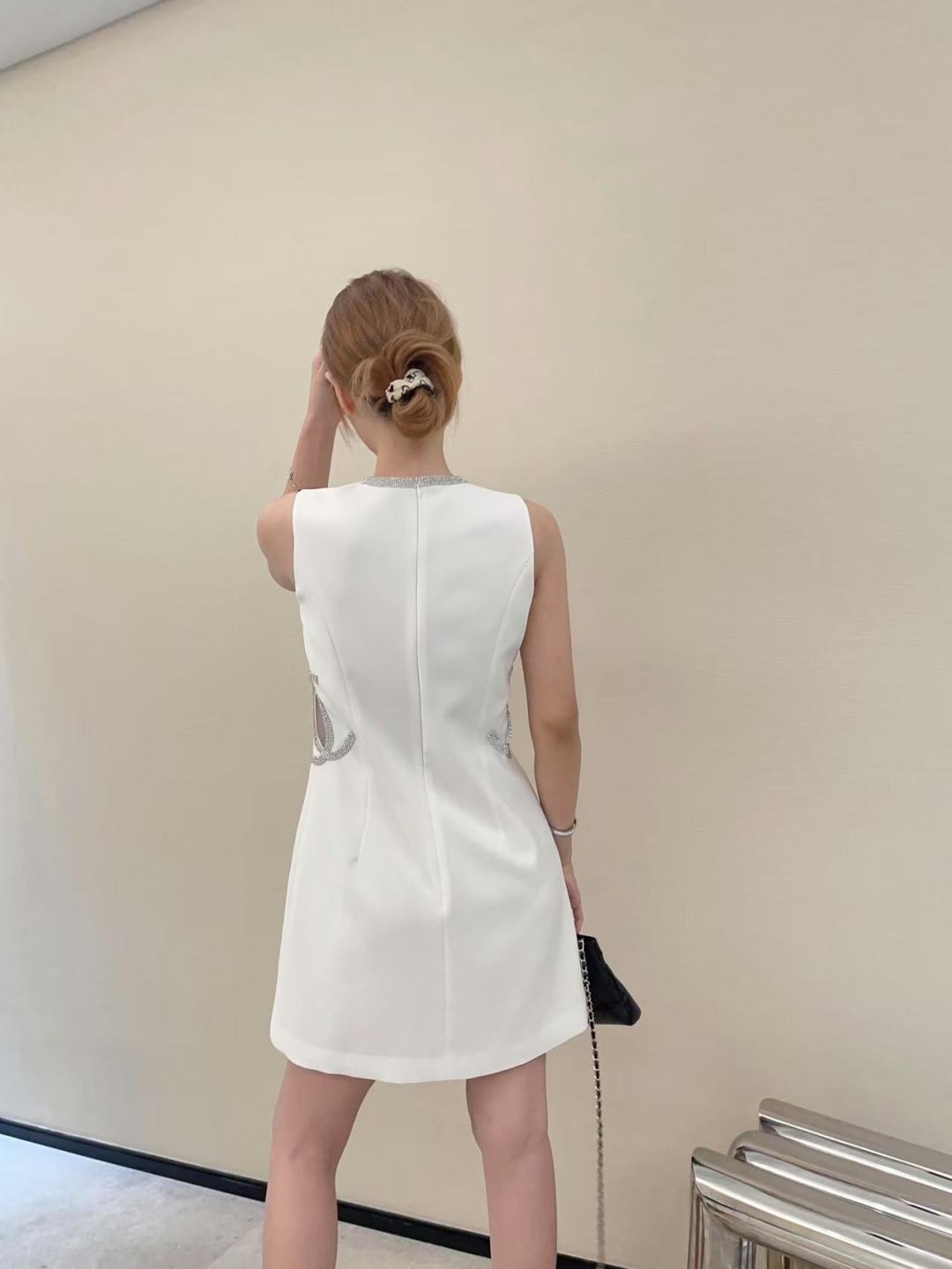 Chan 25ss rhinestone dress