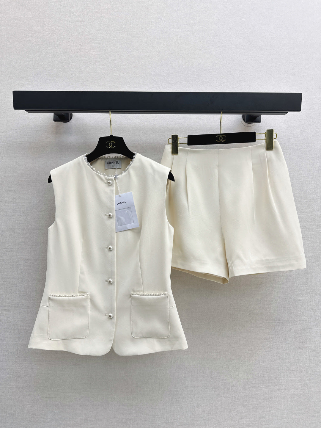 Chan 25ss beaded suit