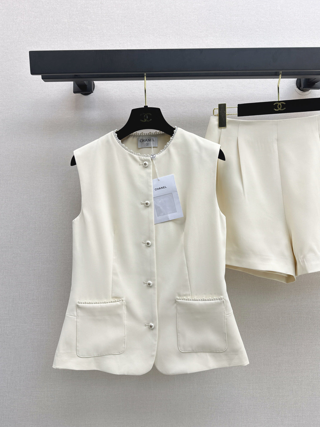 Chan 25ss beaded suit
