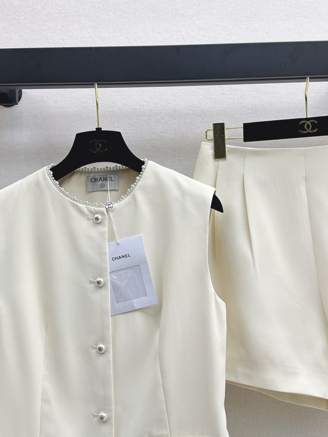 Chan 25ss beaded suit