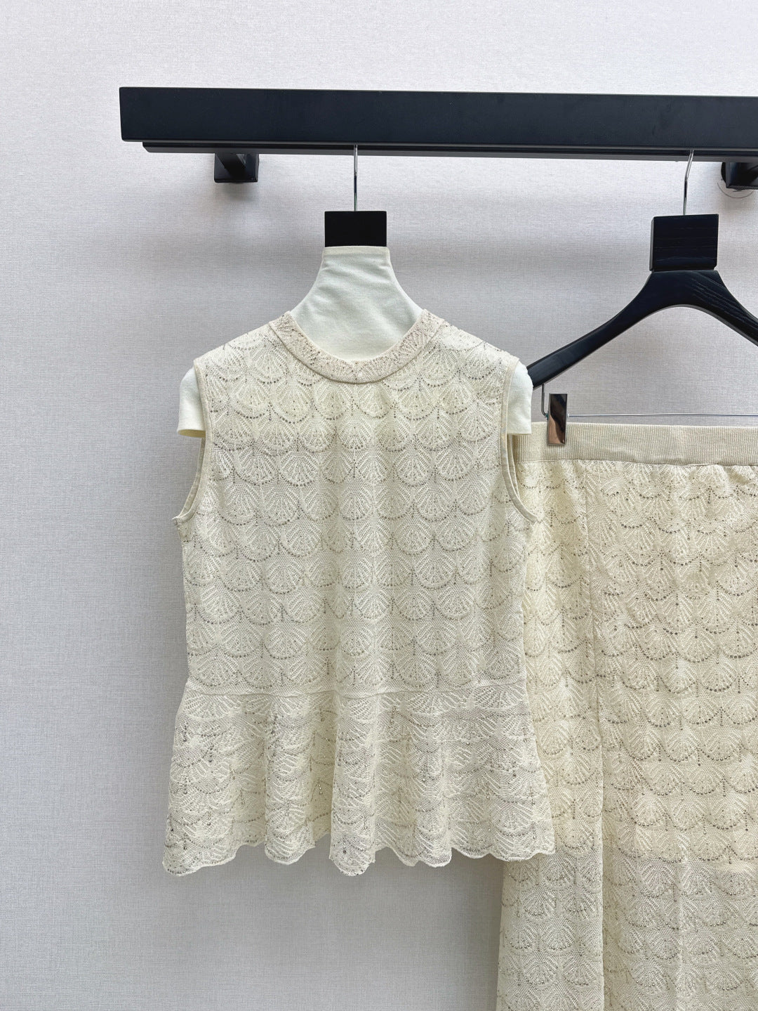 Chan 25ss beaded suit