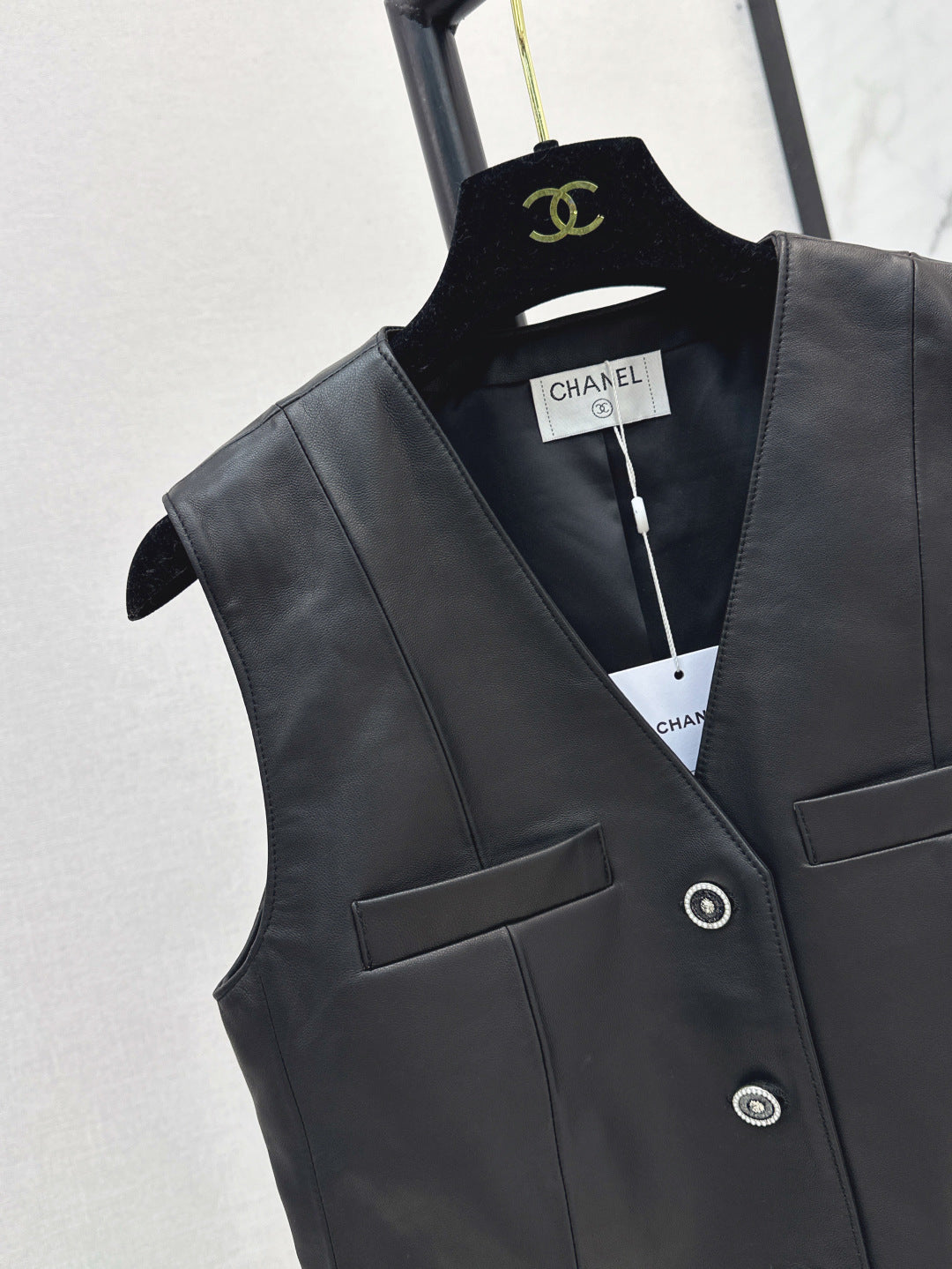 Chan 25fw leather vest