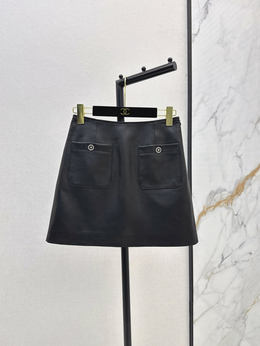 Chan 25fw leather skirt