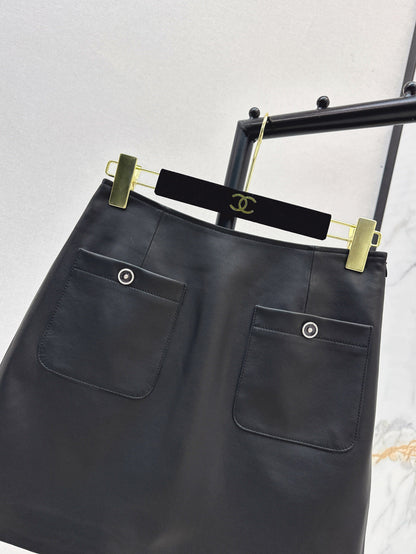 Chan 25fw leather skirt