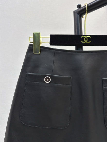Chan 25fw leather skirt