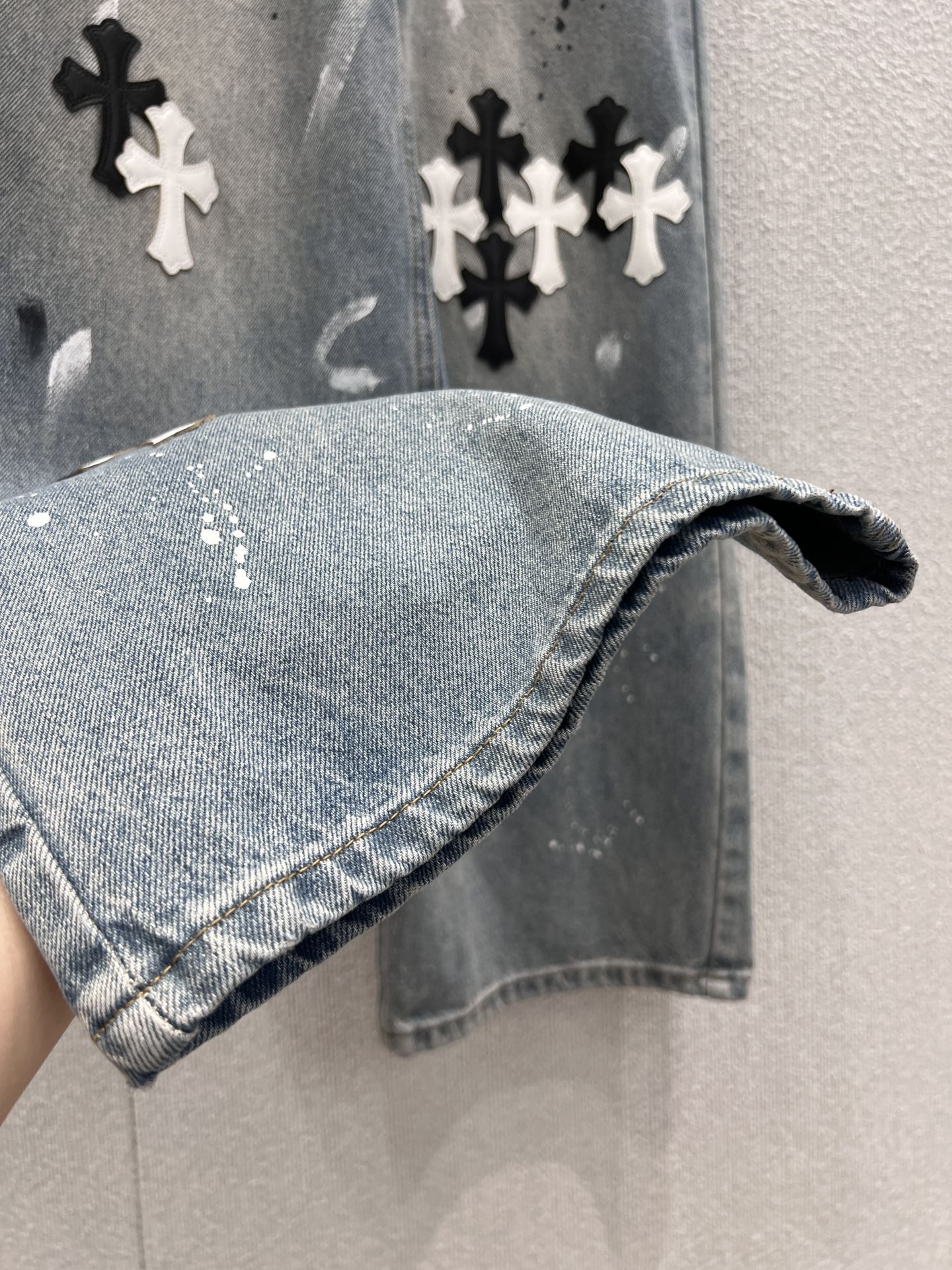 Chro 25fw printed jeans