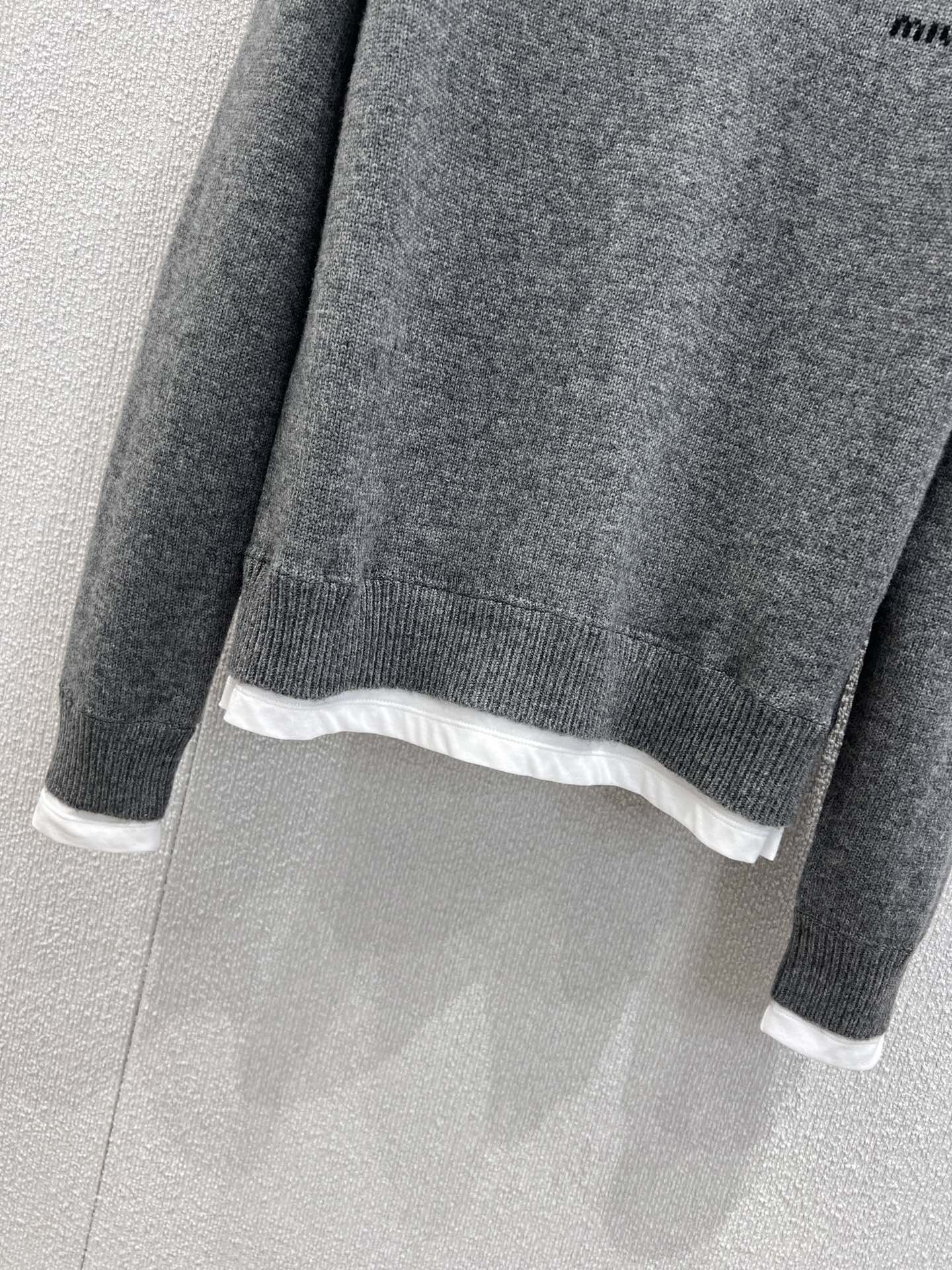 Miu 25fw Knitted Sweater