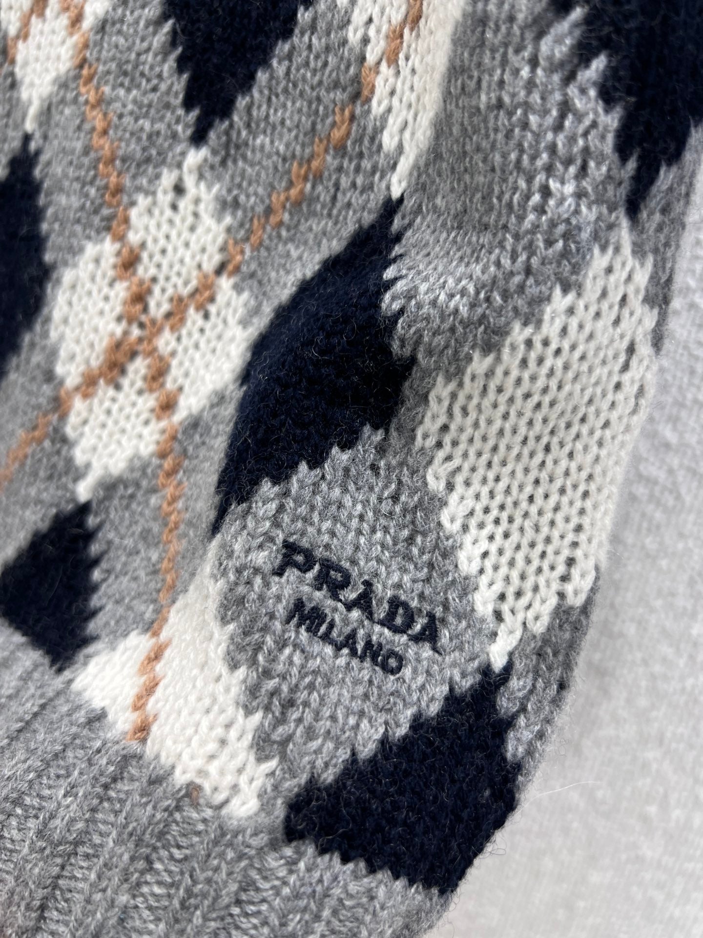 Pra 25fw jacquard sweater