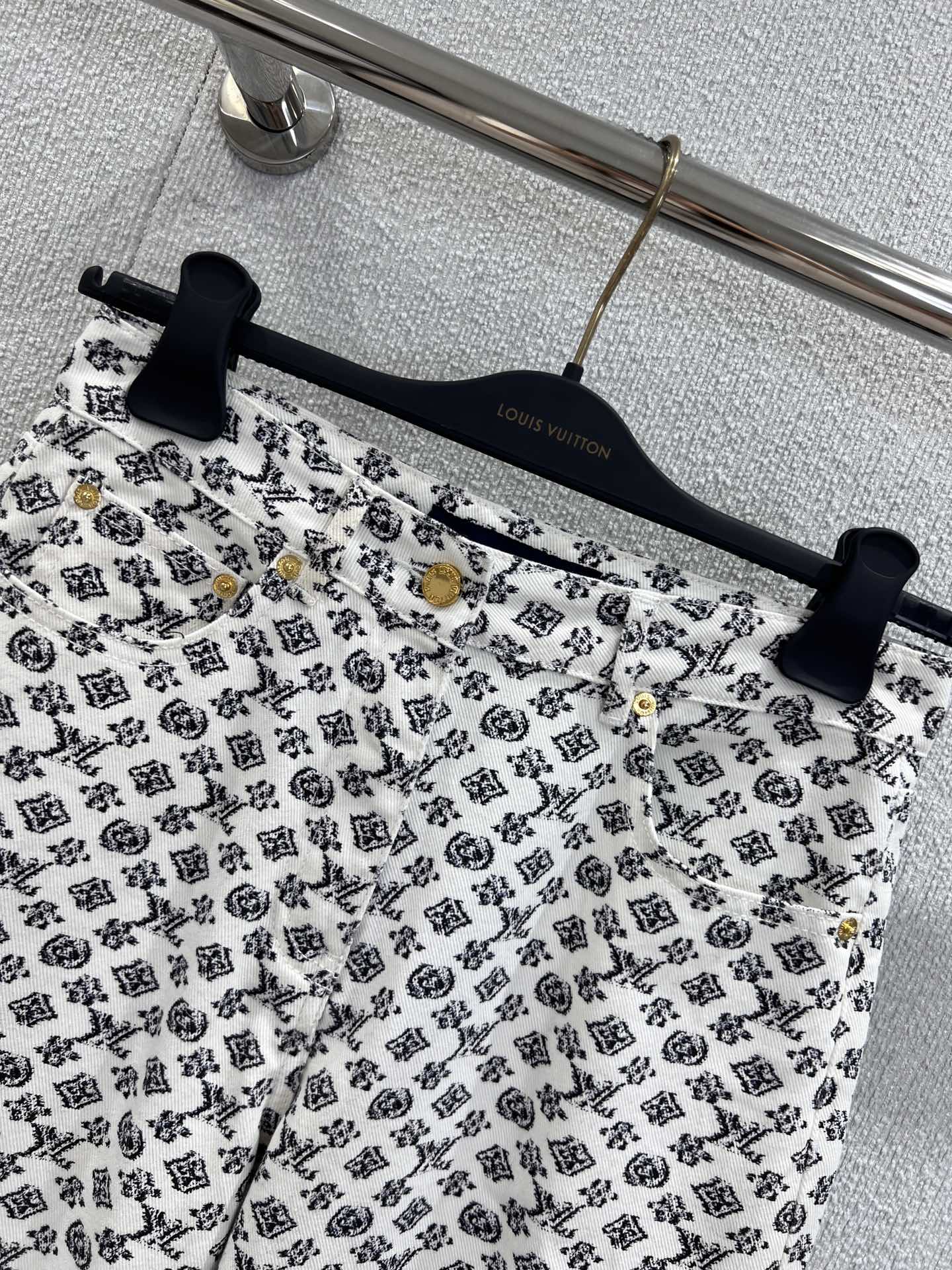 1ou 25fw printed jeans