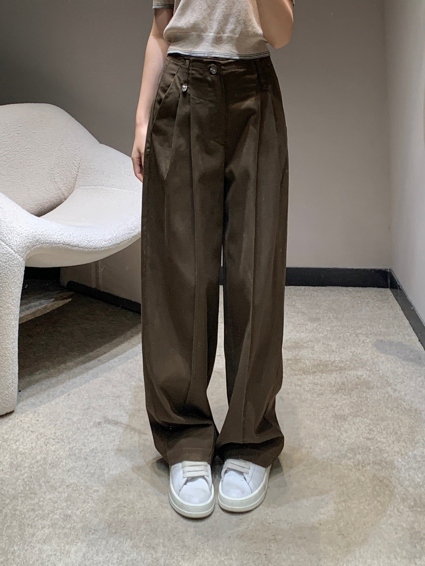 Loe 25fw Tencel trousers