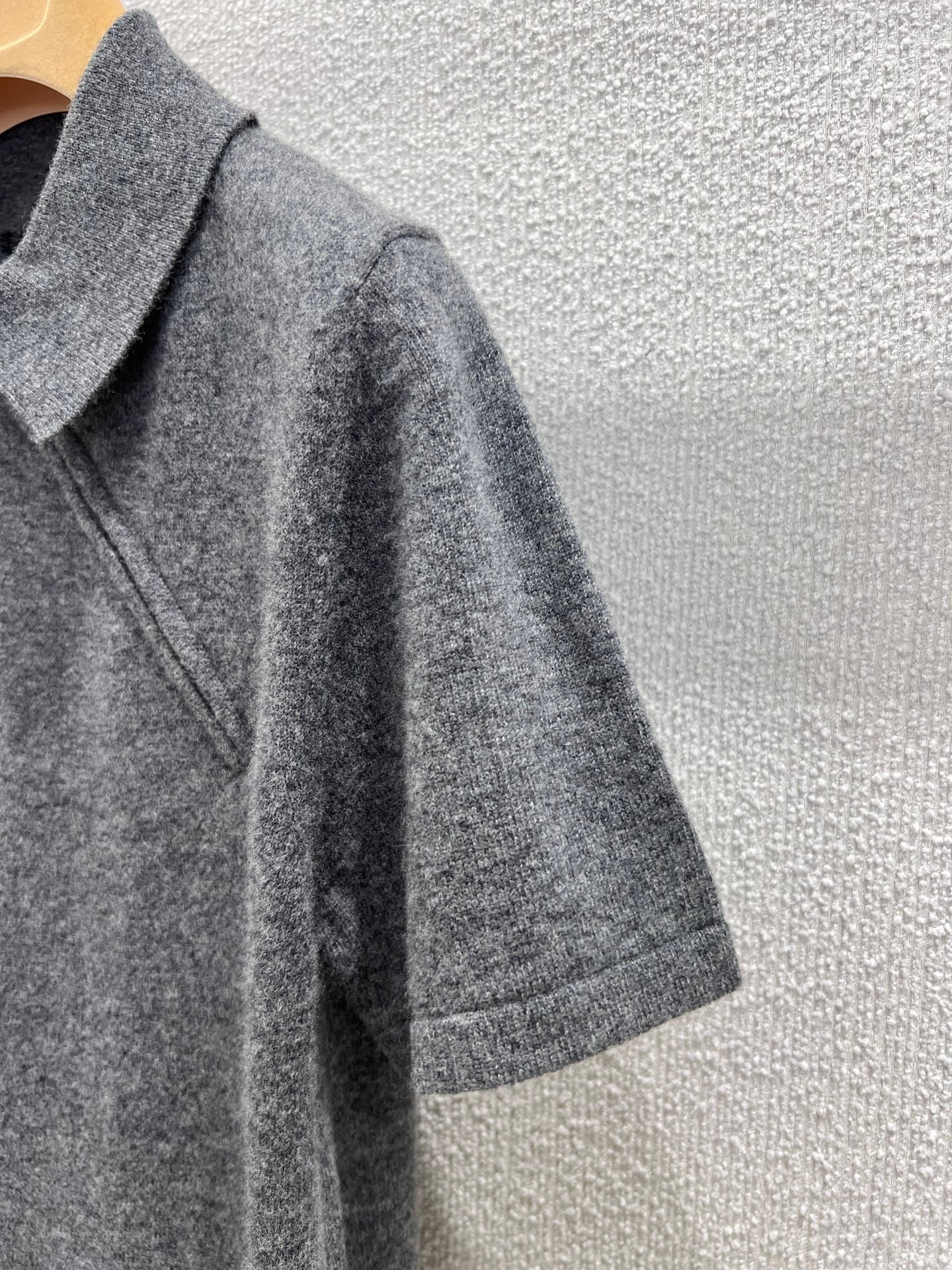 Miu 25ss cashmere polo