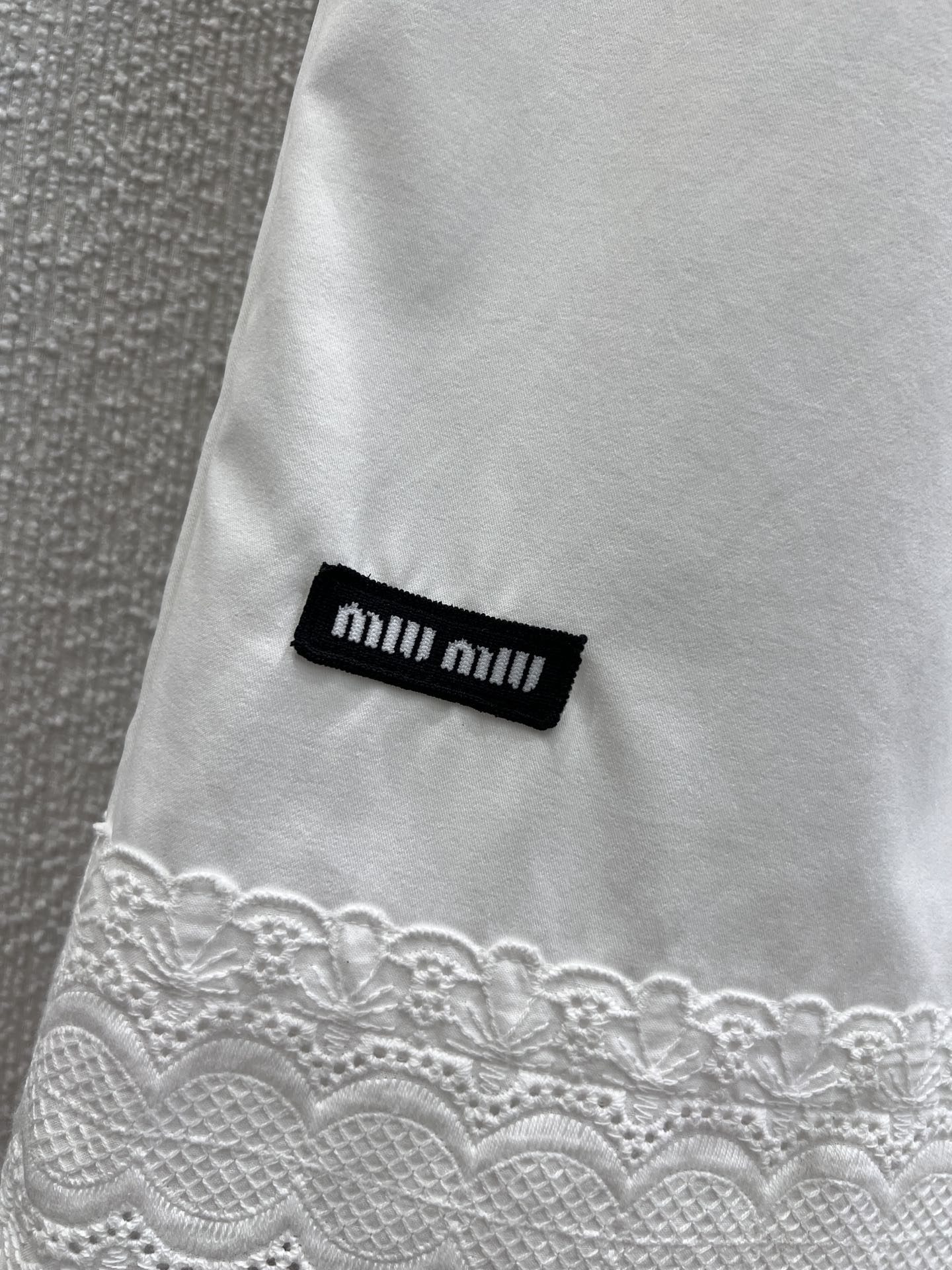 Miu 25ss embroidered pants