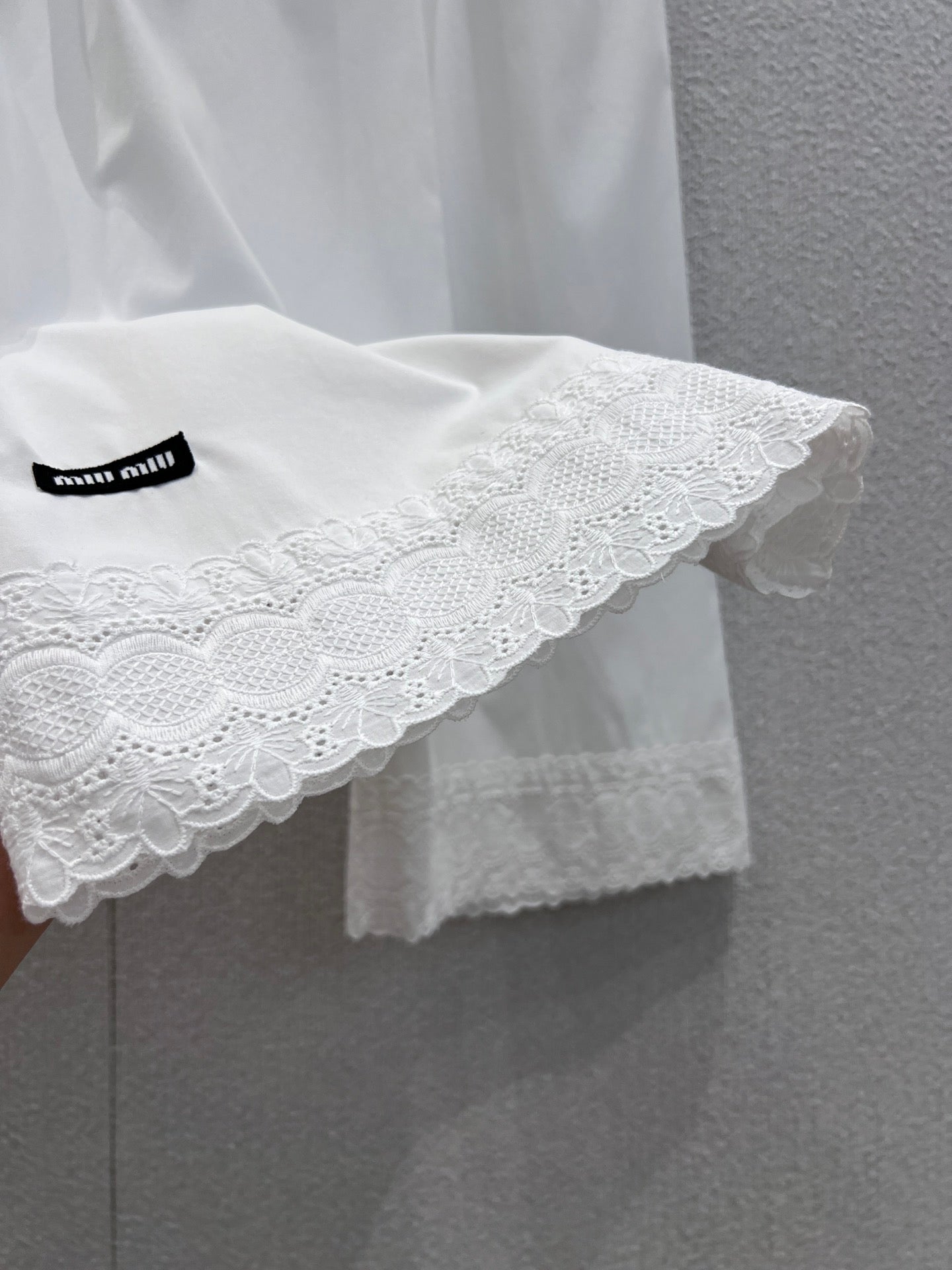 Miu 25ss embroidered pants
